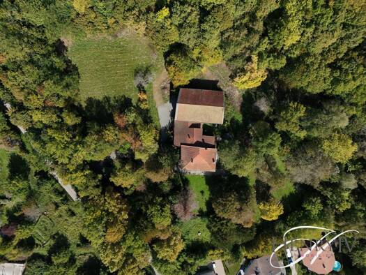 Maison à vendre 1 865 000 € 2 pièces 1 chambre 700 m² 29 774 m² de terrain Corenc 38700