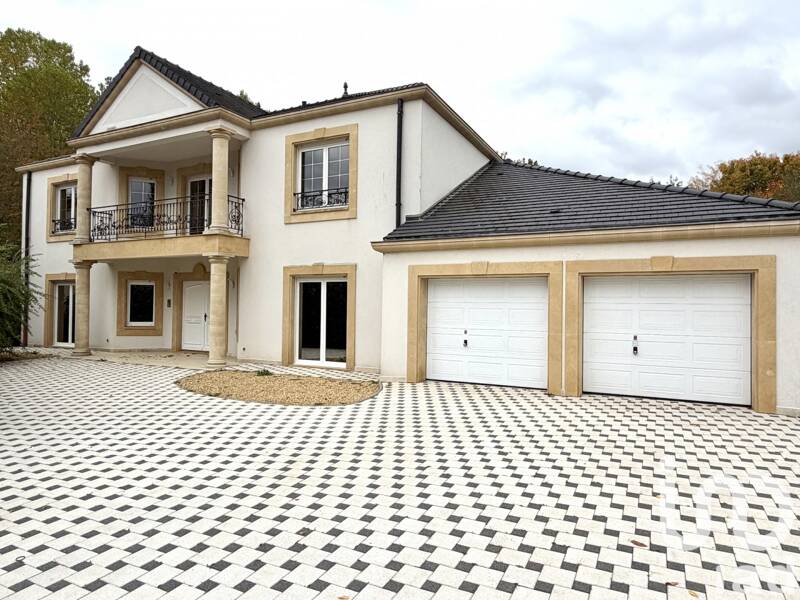 Maison à louer, 253m², MOULINS LES METZ