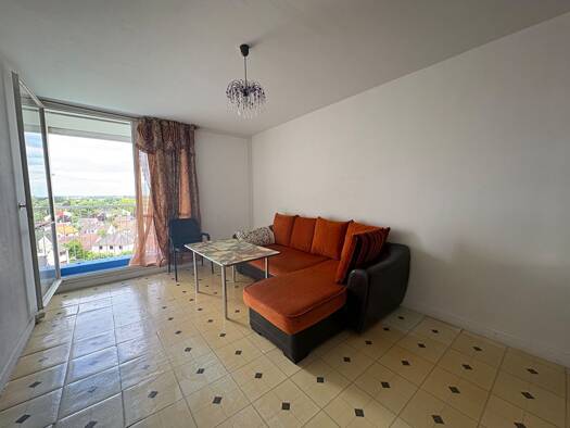 Appartement à vendre 183 000 € 3 pièces 2 chambres 60 m² Étage 8/8 Orme Au Charron Pontault-Combault 77340