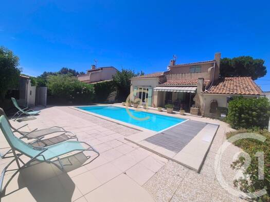 Maison à vendre 410 000 € 5 pièces 4 chambres 117 m² Saint-Mitre-les-Remparts 13920