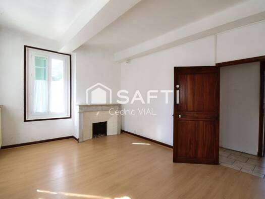 Appartement à vendre 125 000 € 4 pièces 3 chambres 95 m² Étage 1/3 Ville Nord Digne-les-Bains 04000