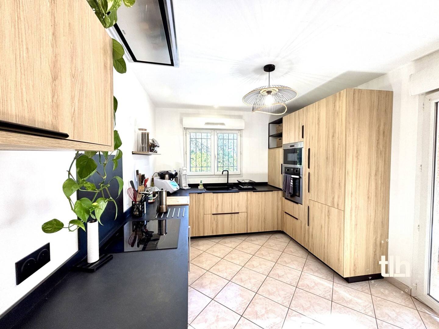 Maison à vendre, 184m², NISSAN LEZ ENSERUNE