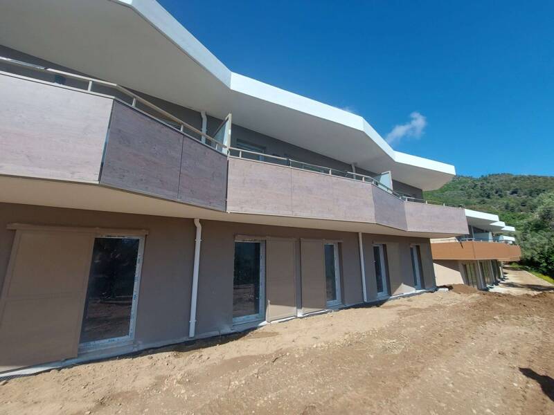 Maison à louer, 79m², CHATEAUNEUF VILLEVIEILLE