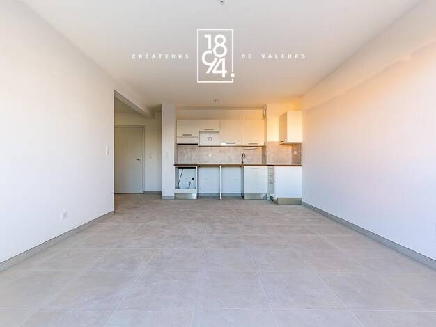 Appartement à vendre - neuf 157 100 € 2 pièces 1 chambre 42 m² Étage 3/4 Dr Ayme Cavaillon 84300