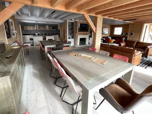 Chalet à vendre 3 120 000 € 5 pièces 5 chambres 361 m² 1 000 m² de terrain Les Deux Alpes 38860