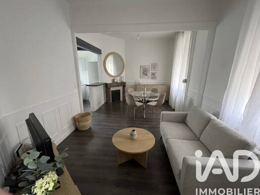 Maison de ville à vendre 110 000 € 4 pièces 2 chambres 60 m² 97 m² de terrain Montdidier 80500