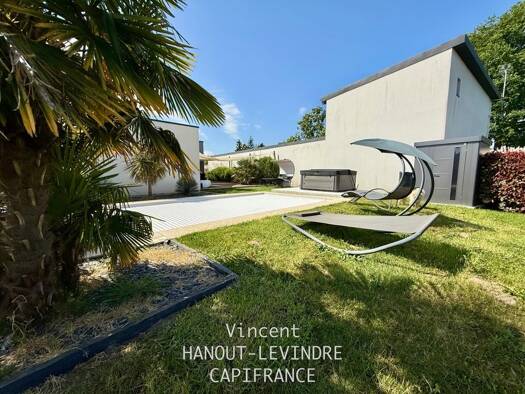 Maison à vendre 499 900 € 6 pièces 3 chambres 142 m² 926 m² de terrain Tiercé 49125