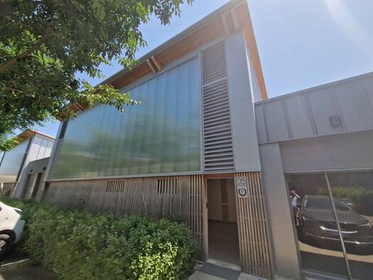 Local commercial à louer 1 700 € 127 m² de surface de vente Avignon 84140