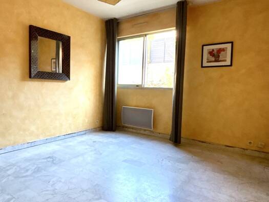 Appartement à vendre 210 000 € 3 pièces 2 chambres 54,7 m² RDC/8 Saint Victor Marseille 7ème arrondissement 13007