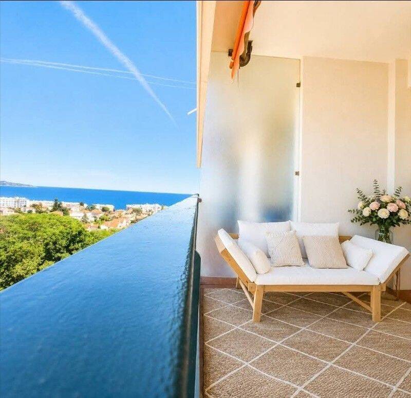 Magnifique 2 pièces meublé avec terrasse et vue mer — 2