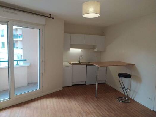 Appartement à louer - logement étudiant 420 € 1 pièce 25 m² 1er étage Chartres 28000