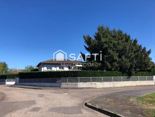 Maison à vendre 259 000 € 5 pièces 3 chambres 100 m² 880 m² de terrain Bourg Sud Veauche 42340