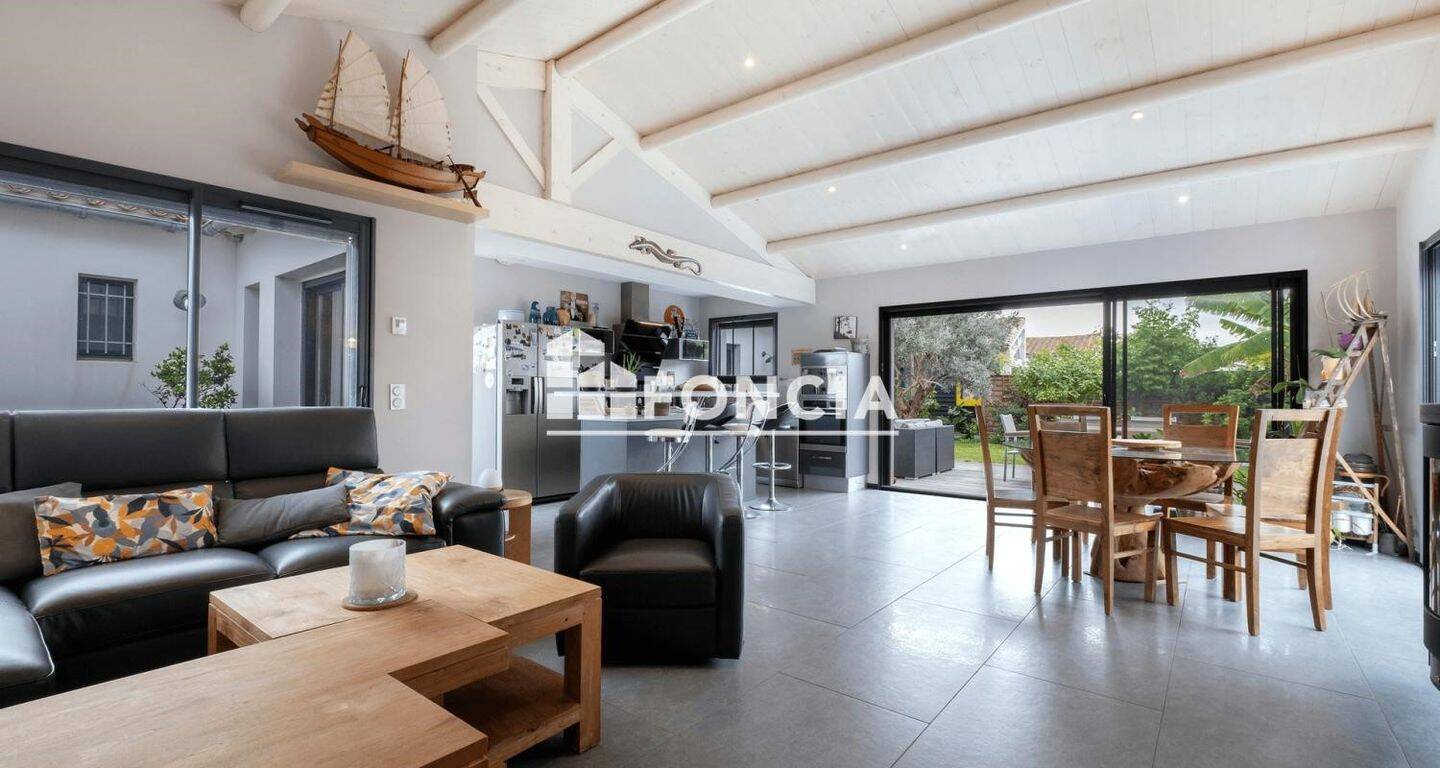 Maison à vendre, 187m², CHARENTE MARITIME