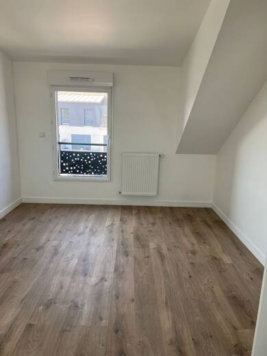 Appartement à louer 647 € 2 pièces 1 chambre 44 m² 1er étage Etrechy 91580