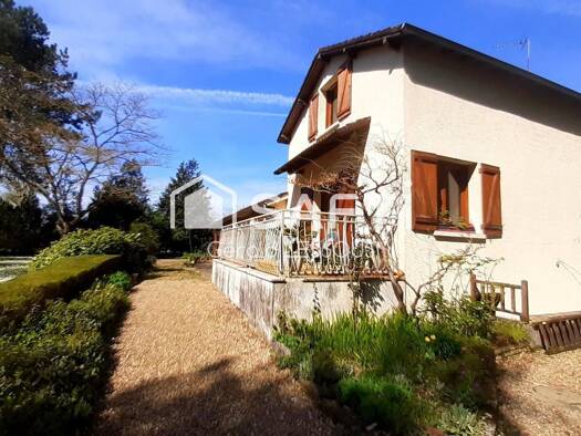 Maison à vendre 237 000 € 7 pièces 4 chambres 185 m² 4 813 m² de terrain Sèvres-Anxaumont 86800