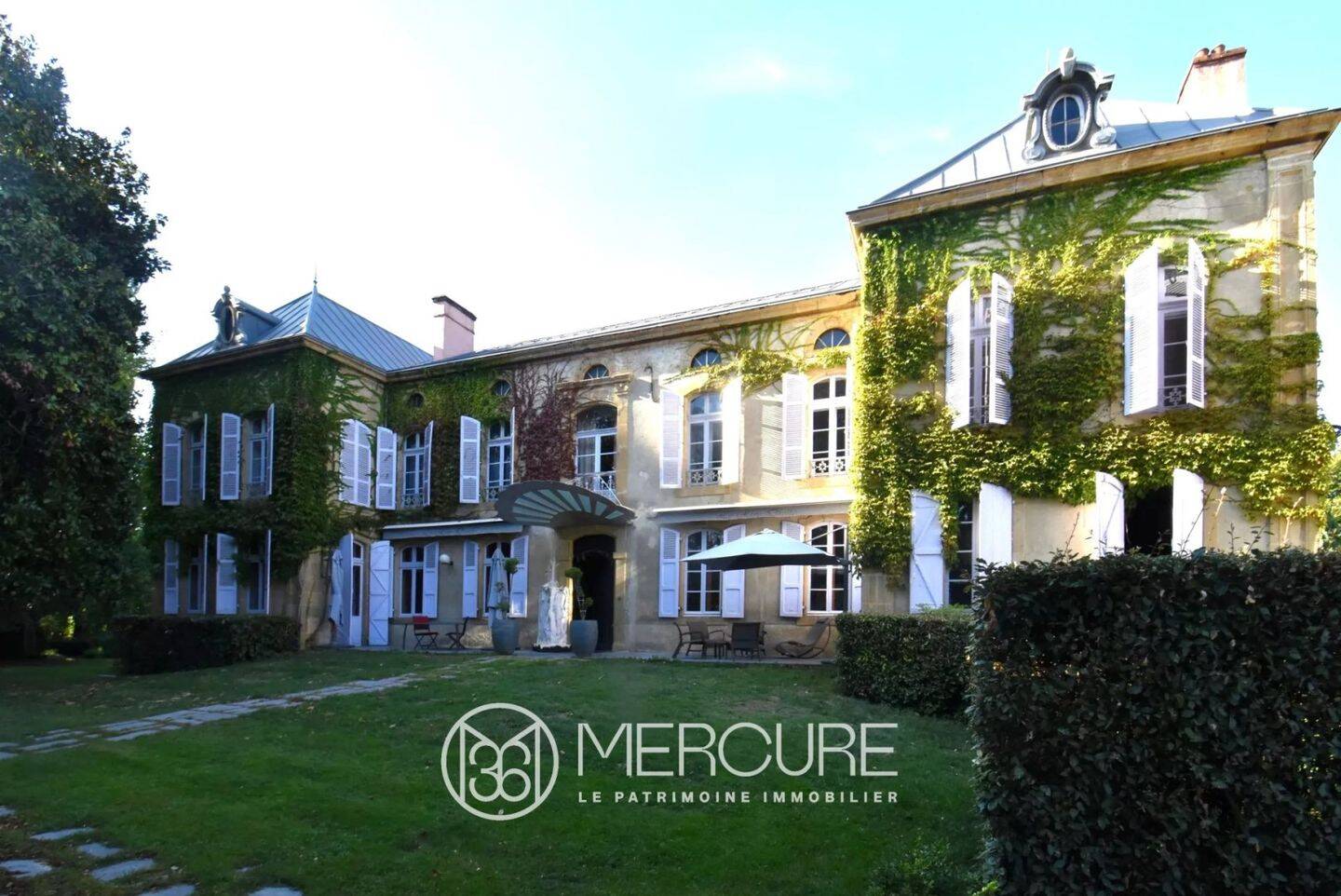 Maison à vendre, 500m², VILLECOMTAL SUR ARROS