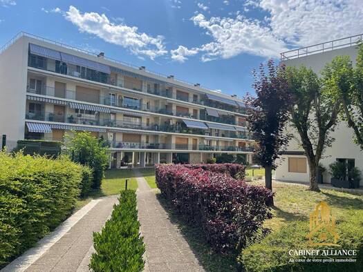 Appartement à vendre 219 900 € 6 pièces 4 chambres 103 m² Étage 4/5 Centre Melun 77000