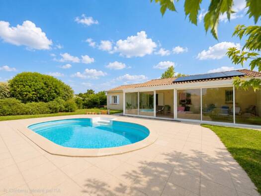 Maison de plain-pied à vendre 259 000 € 5 pièces 3 chambres 118 m² 740 m² de terrain Estillac 47310