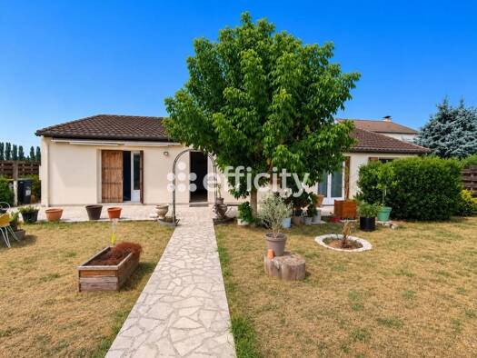 Maison de plain-pied à vendre 164 000 € 7 pièces 4 chambres 119 m² 750 m² de terrain Lencloître 86140
