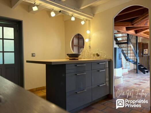 Appartement à vendre 139 000 € 2 pièces 1 chambre 74,5 m² Étage 2/2 Gironde-Cabrieres-Boisfeuillet-Lampourde Orange 84100