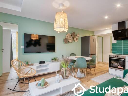 Colocation à louer 555 € 1 pièce 3 chambres 10 m² 1er étage Barriere du Medoc Le Bouscat 33110