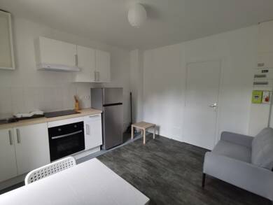 Appartement à louer 380 € 2 pièces 1 chambre 23 m² RDC Nord Ouest Égletons 19300