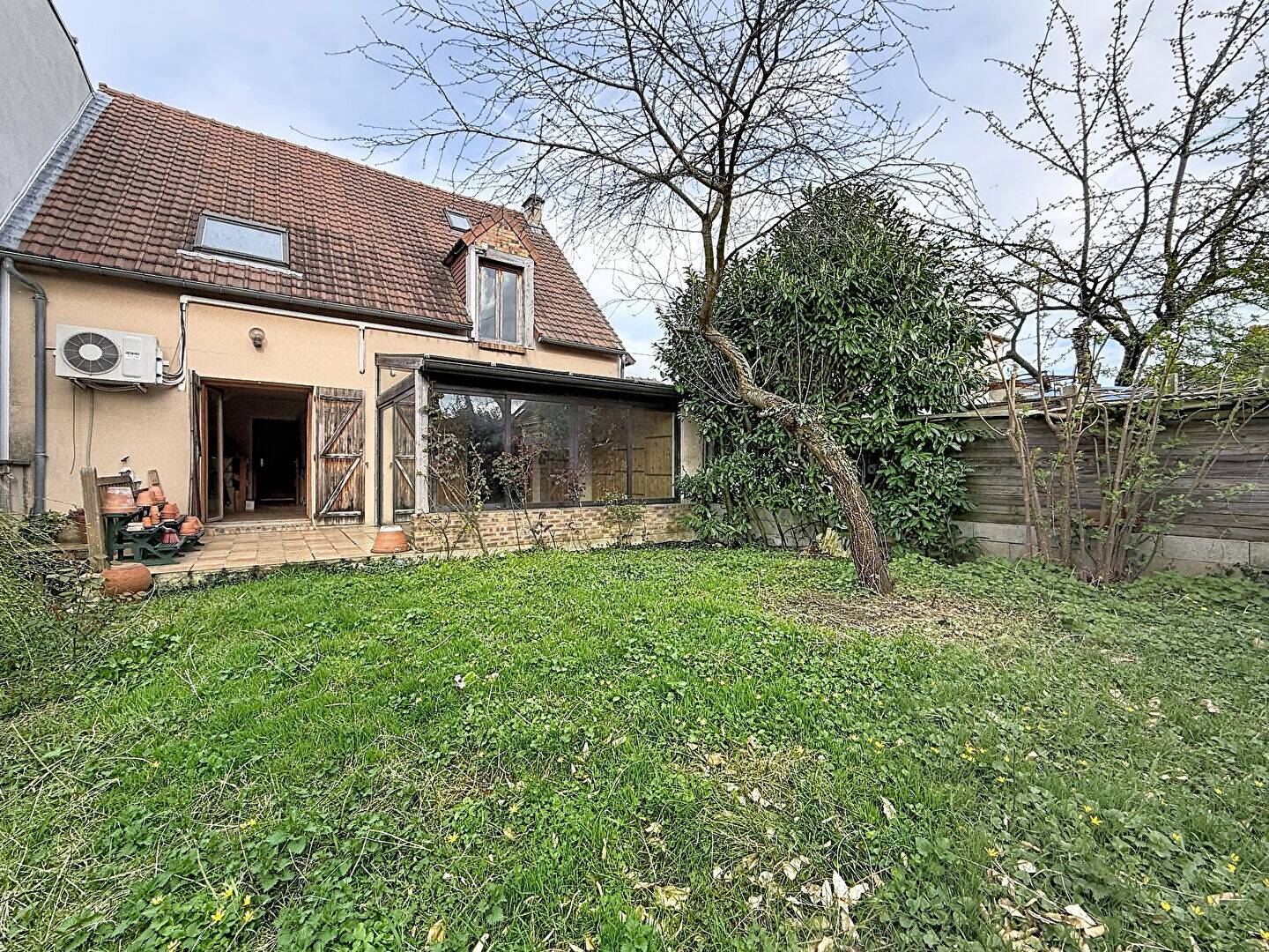 Maison à vendre, 122m², NANTERRE