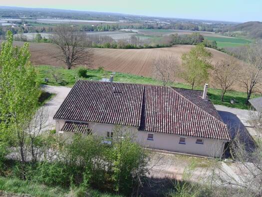 Villa à vendre 333 000 € 6 pièces 5 chambres 299 m² 14 800 m² de terrain Realville 82440