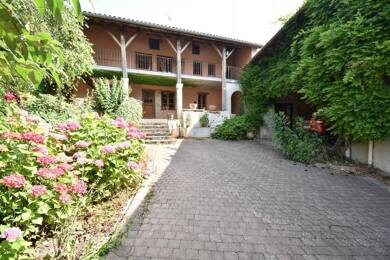 Maison de ville à vendre 495 000 € 5 pièces 4 chambres 194 m² 846 m² de terrain L'Horloge Meximieux 01800