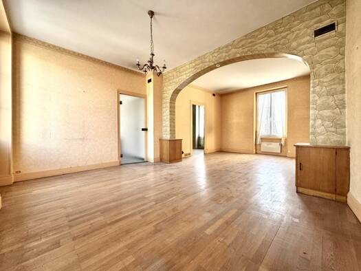 Appartement à vendre 209 000 € 5 pièces 3 chambres 106 m² 1er étage Soucieu-en-Jarrest 69510