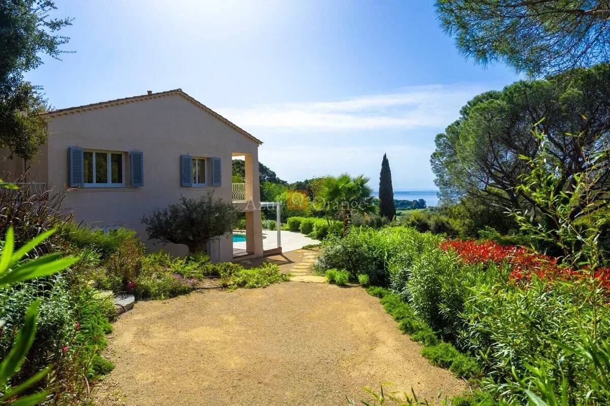 Maison à vendre, 195m², LA CROIX VALMER