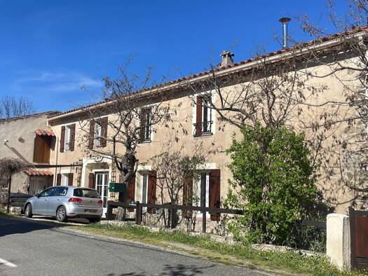 Maison à vendre 179 000 € 6 pièces 4 chambres 207 m² 1 100 m² de terrain Cassagnoles 34210