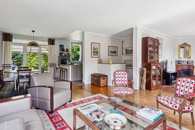 Maison à vendre 1 200 000 € 8 pièces 4 chambres 162 m² 388 m² de terrain Garches 92380