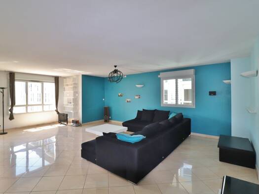 Duplex à vendre 777 000 € 5 pièces 4 chambres 185 m² Étage 6/6 Brettes 16240