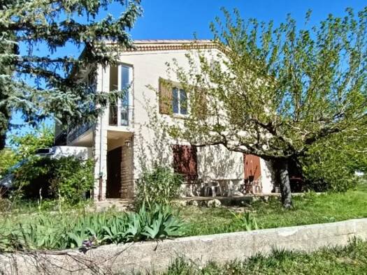 Maison à louer 1 100 € 4 pièces 3 chambres 100 m² Banon 04150