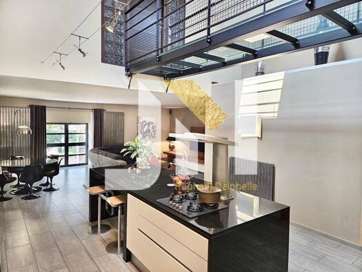Loft à vendre 289 000 € 5 pièces 2 chambres 134 m² Étage 1/3 Centre-Neuf Bourg-Quesnoy-Delsaux-Musée-Cannoniers-Gare Valenciennes 59300