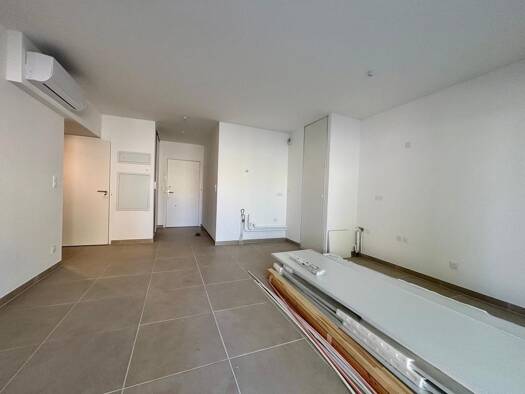 Appartement à vendre 207 500 € 2 pièces 1 chambre 50 m² RDC Sud Marguerittes 30320