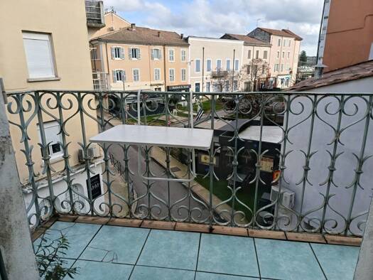 Appartement à louer 580 € 3 pièces 2 chambres 56 m² Centre Ville-Louis Blanc Alès 30100