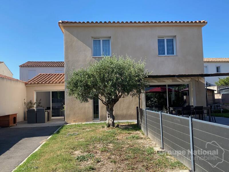 Maison à louer, 109m², EYGUIERES