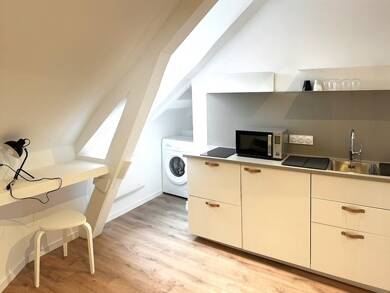 Appartement à louer 500 € 1 pièce 15 m² Dernier étage, Étage 3/3 disponible à partir du 30/06/2025 Dijon 21000