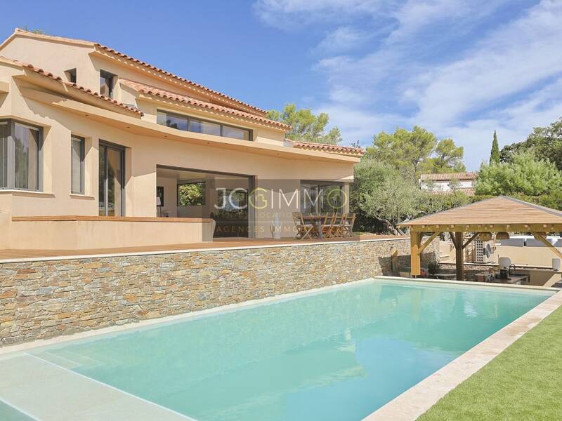 Maison à vendre, 150m², SOLLIES VILLE