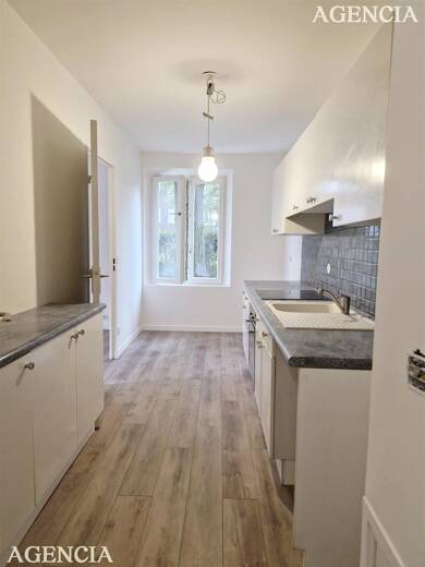 Appartement à vendre 249 000 € 5 pièces 3 chambres 98 m² RDC/3 Emerainville 77184