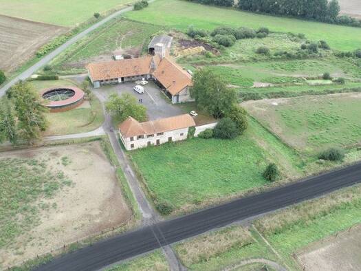 Maison à vendre 742 000 € 6 pièces 3 chambres 190 m² 170 000 m² de terrain Coucy-le-Château-Auffrique 02380