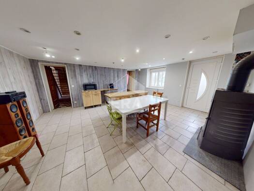 Maison à vendre 184 900 € 5 pièces 3 chambres 120 m² 1 030 m² de terrain Priay 01160