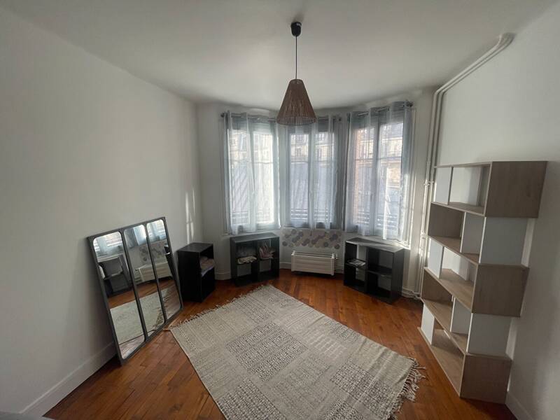 Maison à louer, 24m², PARIS 18E