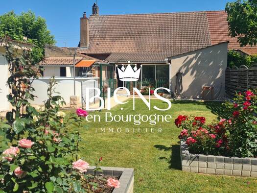 Maison à vendre 194 000 € 6 pièces 3 chambres 97 m² 535 m² de terrain Seurre 21250