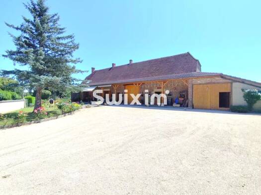Maison à vendre 299 000 € 6 pièces 3 chambres 161,1 m² 6 800 m² de terrain Chateaurenaud Louhans 71500