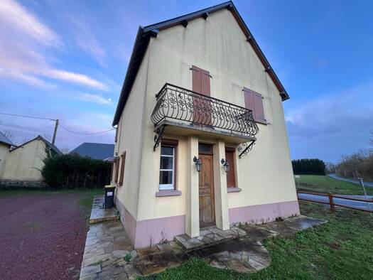 Maison à vendre 109 000 € 4 pièces 3 chambres 115 m² 1 085 m² de terrain Saint-Martin-de-Bonfossé 50750