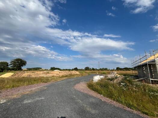 Terrain constructible viabilisé à vendre 52 124 € 935 m² de terrain Bonnemaison 14260