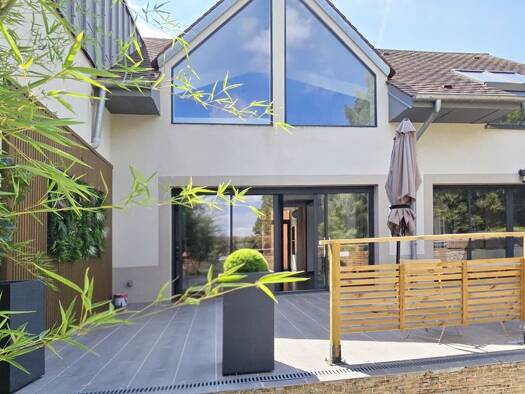 Maison à vendre 1 950 000 € 14 pièces 13 chambres 350 m² 1 104 m² de terrain Magny-le-Hongre 77700